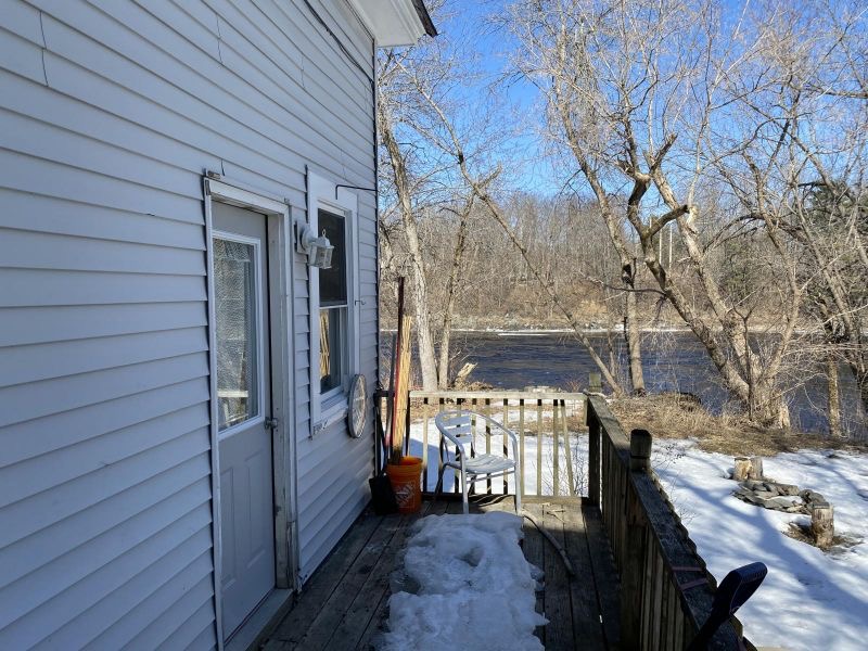 24 Howard Street #4
